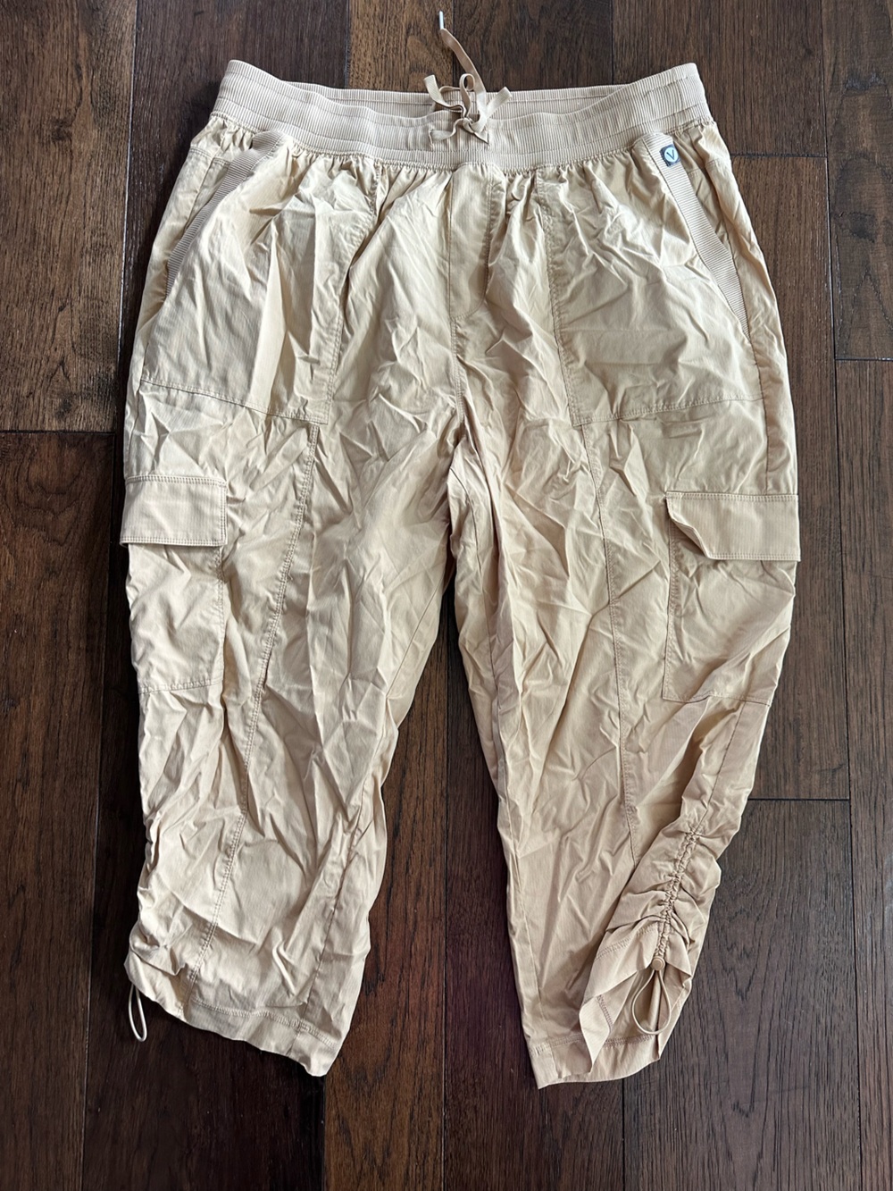 Liv for Lane Bryant Light Beige Cargo Capri Pants- size 18/20